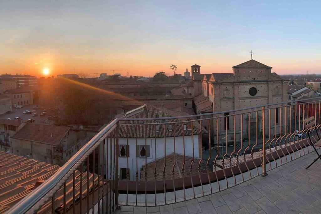 Appartement Mansarda Con Vista In Centro A Plaisance Extérieur photo